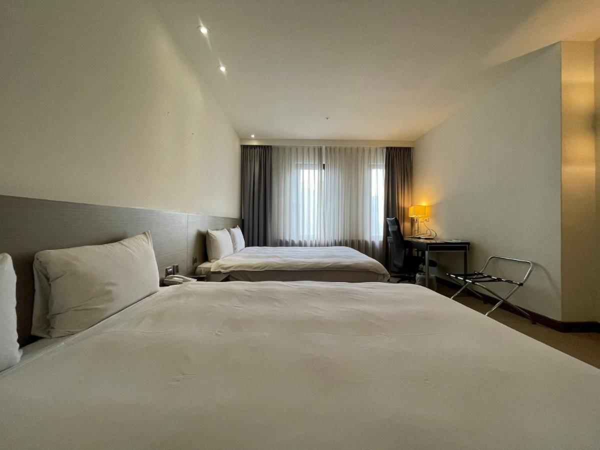 Guide Hotel Hsinchu Zhongyang Kültér fotó