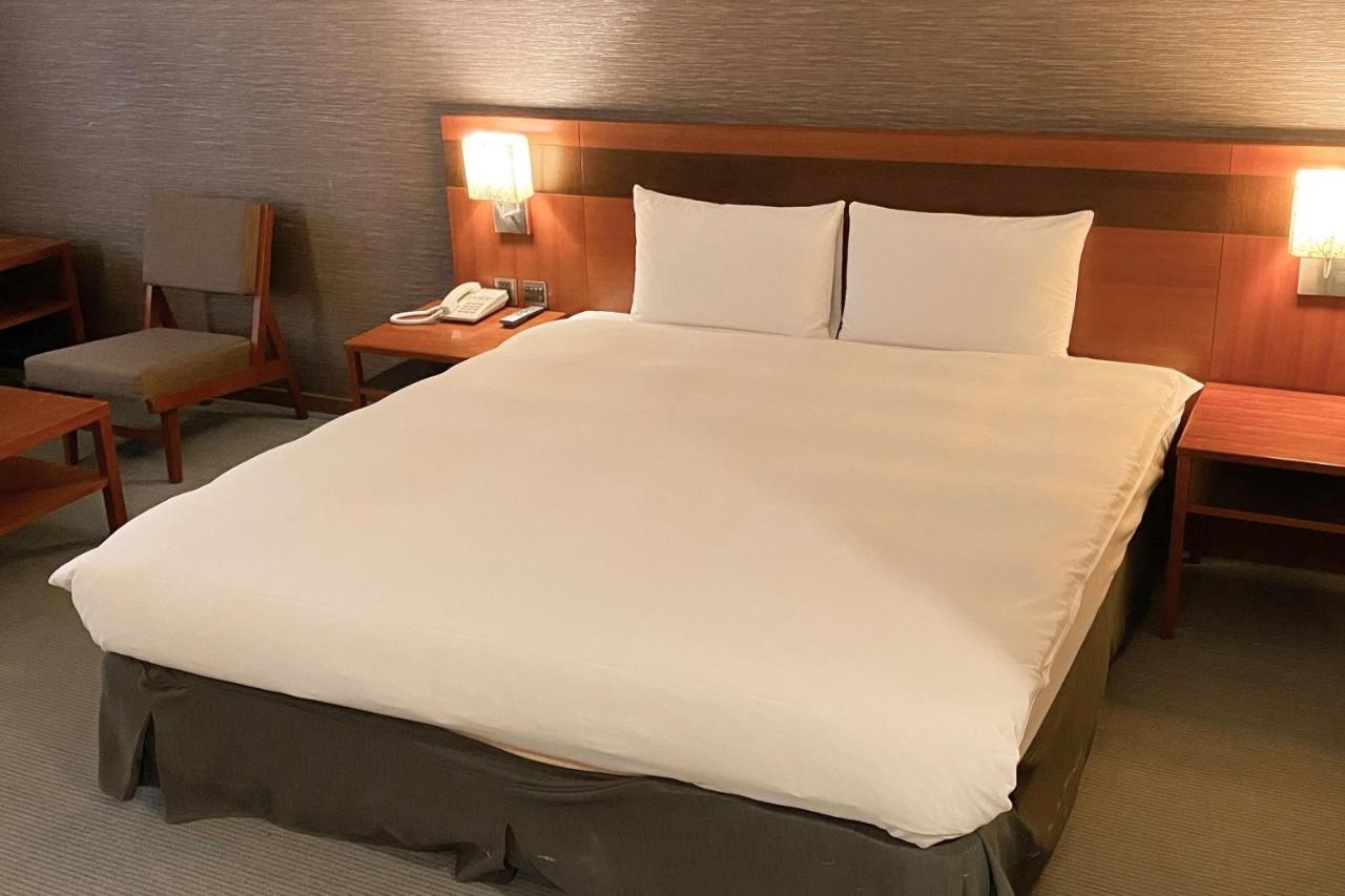 Guide Hotel Hsinchu Zhongyang Kültér fotó